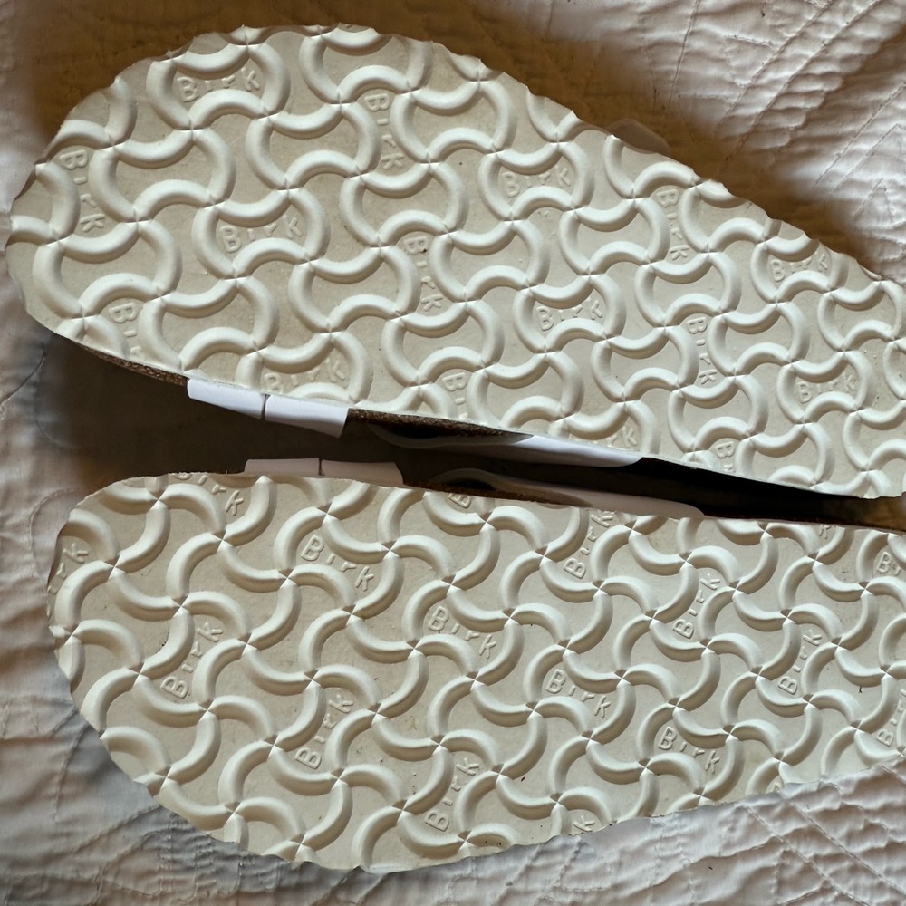 Women’s Birkenstock White Sandals with Adjustable Straps and Cork Footbed sz 40 - Picture 4 of 4